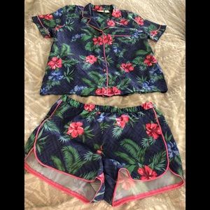 Tommy Bahama’s Silk Women’s Pajama Set- L